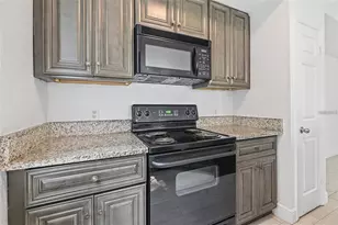 5571 Rosehill Rd, Sarasota, FL 34233 - Photo 3