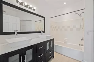 5571 Rosehill Rd, Sarasota, FL 34233 - Photo 23