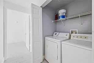 5571 Rosehill Rd, Sarasota, FL 34233 - Photo 29