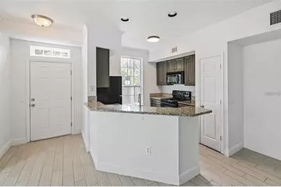 5571 Rosehill Road #104, Sarasota, FL 34233 - Photo 7