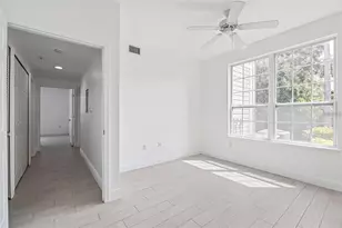 5571 Rosehill Rd, Sarasota, FL 34233 - Photo 21