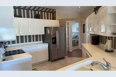 6632 Pineview Terrace #10-201, Bradenton, FL 34203 - Photo 7