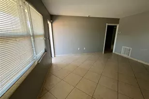 2154 Inner Cass Cir, Sarasota, FL 34231 - Photo 11