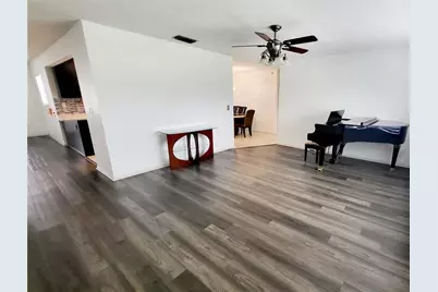 7412 5th Avenue NW, Bradenton, FL 34209 - Photo 5