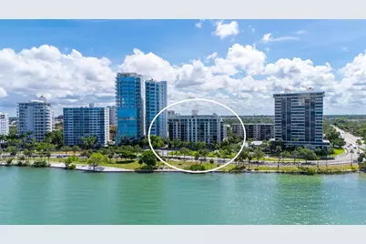 707 S Gulfstream Avenue #705, Sarasota, FL 34236 - Photo 1