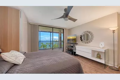 707 S Gulfstream Avenue #705, Sarasota, FL 34236 - Photo 9