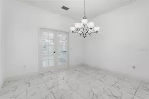 3613 Woodcliff Lk Ter, Sarasota, FL 34243 - Photo 27