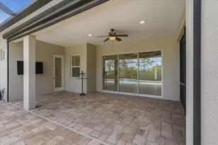 3613 Woodcliff Lk Ter, Sarasota, FL 34243 - Photo 49