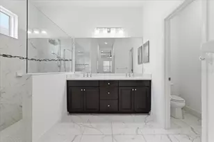 3613 Woodcliff Lk Ter, Sarasota, FL 34243 - Photo 35
