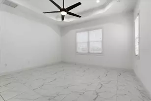 3613 Woodcliff Lk Ter, Sarasota, FL 34243 - Photo 33