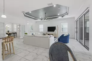 3613 Woodcliff Lk Ter, Sarasota, FL 34243 - Photo 11
