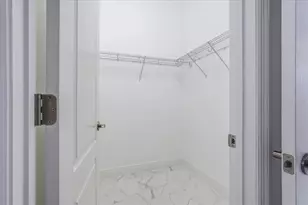 3613 Woodcliff Lk Ter, Sarasota, FL 34243 - Photo 45