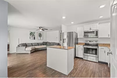 1731 Chatham Green Circle, Ruskin, FL 33570 - Photo 11