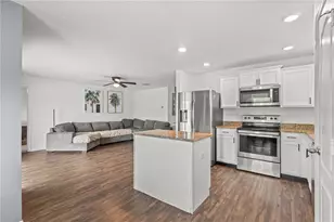1731 Chatham Green Circle, Ruskin, FL 33570 - Photo 11