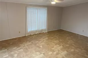 5707 45th St E, Bradenton, FL 34203 - Photo 9