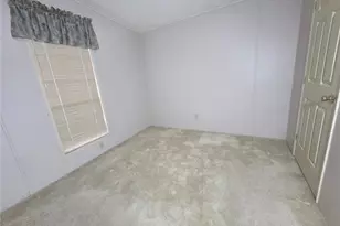 5707 45th St E, Bradenton, FL 34203 - Photo 15