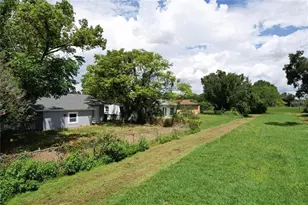 1635 Ravenall Ave, Orlando, FL 32811 - Photo 19