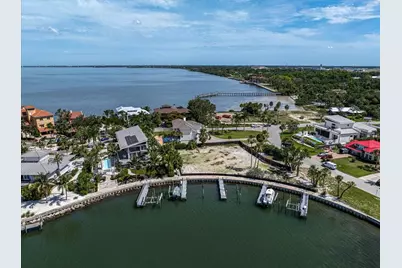 320 Ringling Point Drive, Sarasota, FL 34234 - Photo 55