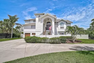 320 Ringling Point Dr, Sarasota, FL 34234 - Photo 3