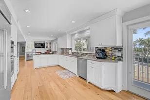 320 Ringling Point Dr, Sarasota, FL 34234 - Photo 15
