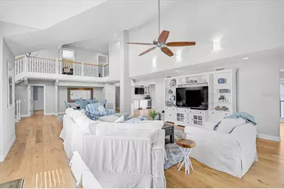 320 Ringling Point Drive, Sarasota, FL 34234 - Photo 9
