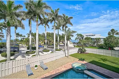 320 Ringling Point Drive, Sarasota, FL 34234 - Photo 25