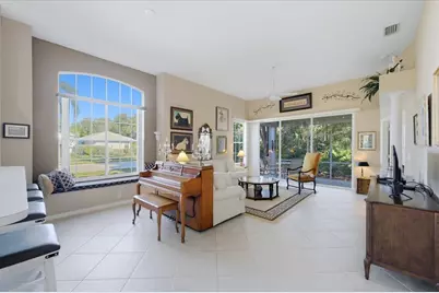 7630 Whitebridge Glen, University Park, FL 34201 - Photo 5