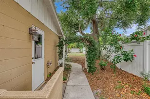 1110 Carmella Cir, Sarasota, FL 34243 - Photo 39