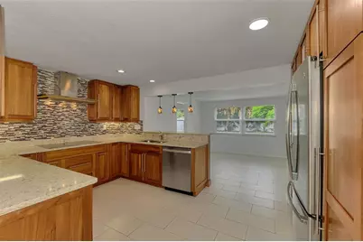 1110 Carmella Circle, Sarasota, FL 34243 - Photo 11