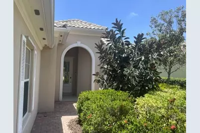 11818 Fiore Lane, Sarasota, FL 34238 - Photo 3