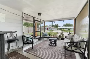 980 Charlotte Ave, Sarasota, FL 34237 - Photo 3