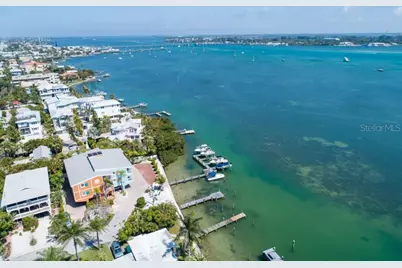 106 11th Street S, Bradenton Beach, FL 34217 - Photo 5