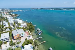 106 11th St S, Bradenton Beach, FL 34217 - Photo 5