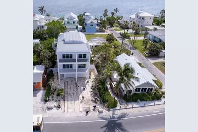 106 11th Street S, Bradenton Beach, FL 34217 - Photo 3