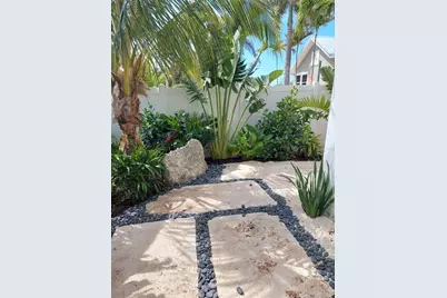 106 11th Street S, Bradenton Beach, FL 34217 - Photo 17