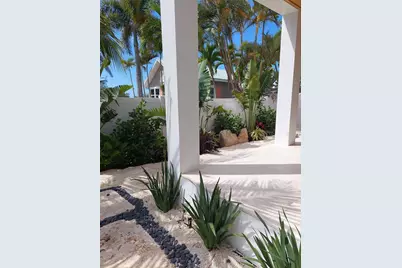 106 11th Street S, Bradenton Beach, FL 34217 - Photo 23
