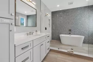 106 11th St S, Bradenton Beach, FL 34217 - Photo 41