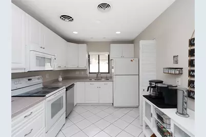 3137 Bay Street, Sarasota, FL 34237 - Photo 11
