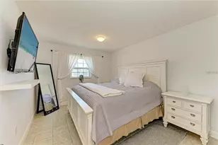 9810 Dorado Ave, Bradenton, FL 34210 - Photo 5