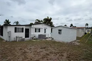 5205 5th St E, Bradenton, FL 34203 - Photo 5