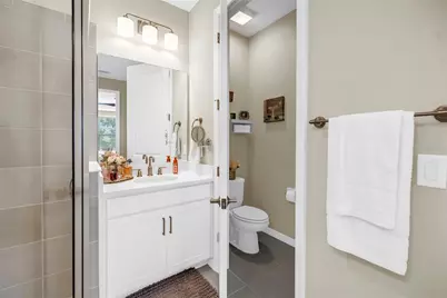 9240 Tequila Sunrise Drive, Sarasota, FL 34241 - Photo 13