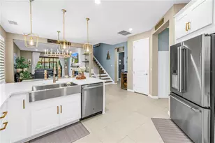 9240 Tequila Sunrise Dr, Sarasota, FL 34241 - Photo 5