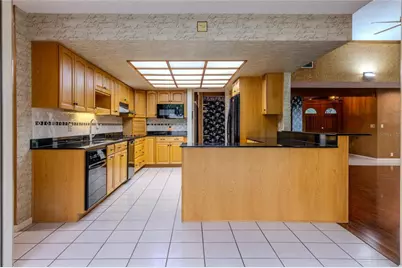 1028 Sylvia Lane, Tampa, FL 33613 - Photo 9