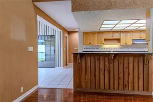 1028 Sylvia Ln, Tampa, FL 33613 - Photo 13
