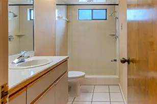 1028 Sylvia Ln, Tampa, FL 33613 - Photo 31