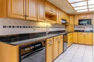 1028 Sylvia Ln, Tampa, FL 33613 - Photo 11