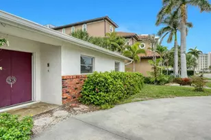 621 Alhambra Rd, Venice, FL 34285 - Photo 9