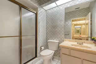 4652 Oak Hollow Dr, Sarasota, FL 34241 - Photo 25