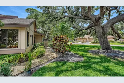 4652 Oak Hollow Drive #19, Sarasota, FL 34241 - Photo 5