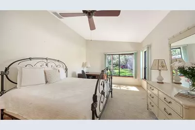 4652 Oak Hollow Drive #19, Sarasota, FL 34241 - Photo 21